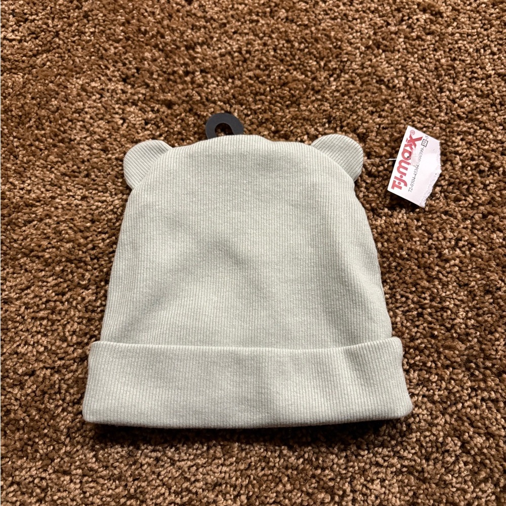 NWT Zara Beanie with Ears